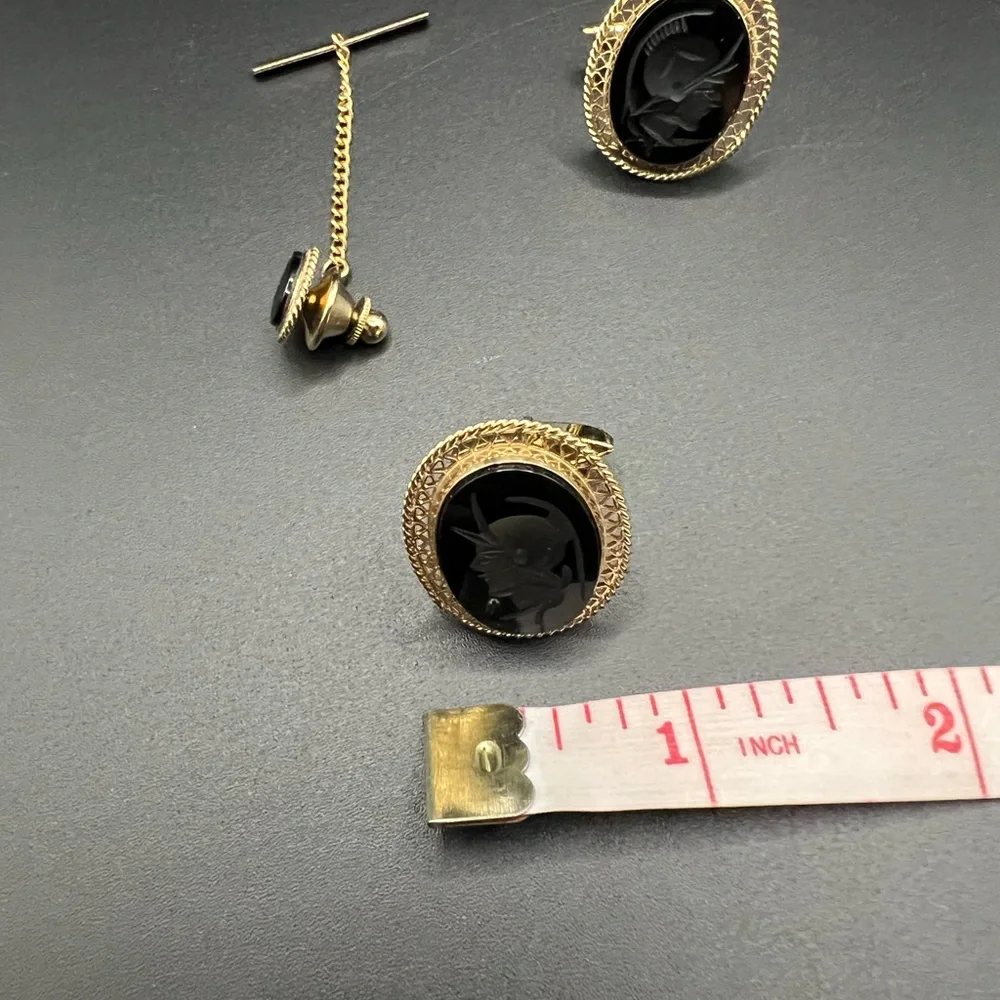 Vintage Swank Intagilo Carved Knight/Roman/Spartan Cufflinks and Tie Tack Set - Picture 5 of 7